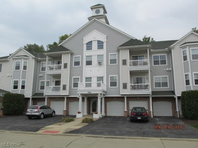709 Aqua Marine Blvd unit 709, Avon Lake, OH 44012 - photo 1
