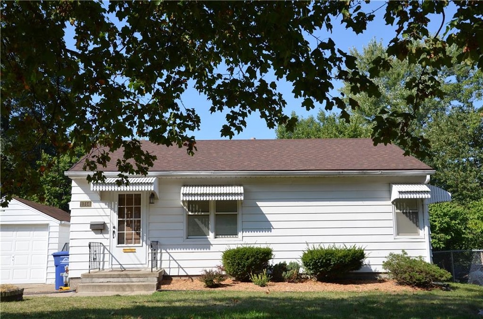 1314 E 33rd Ct, Des Moines, IA 50317 - photo 1