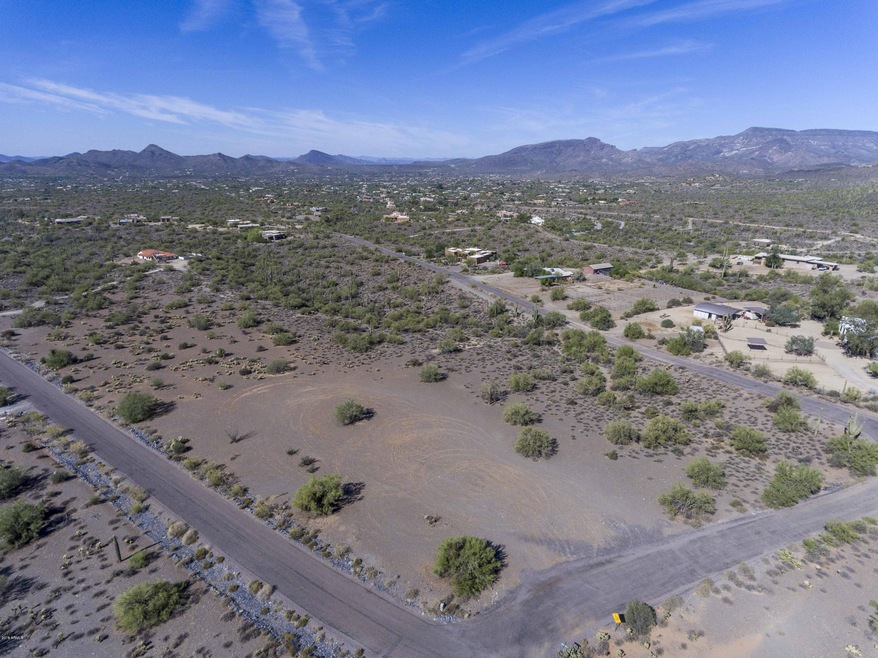 Level 10 Acres in Cave Creek