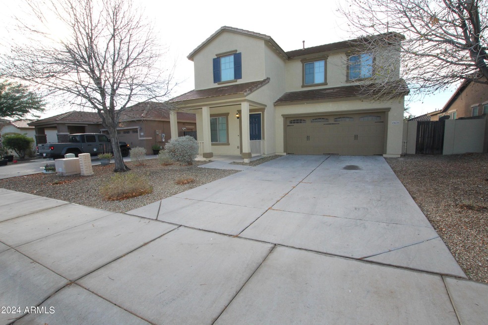 15635 W Devonshire Ave