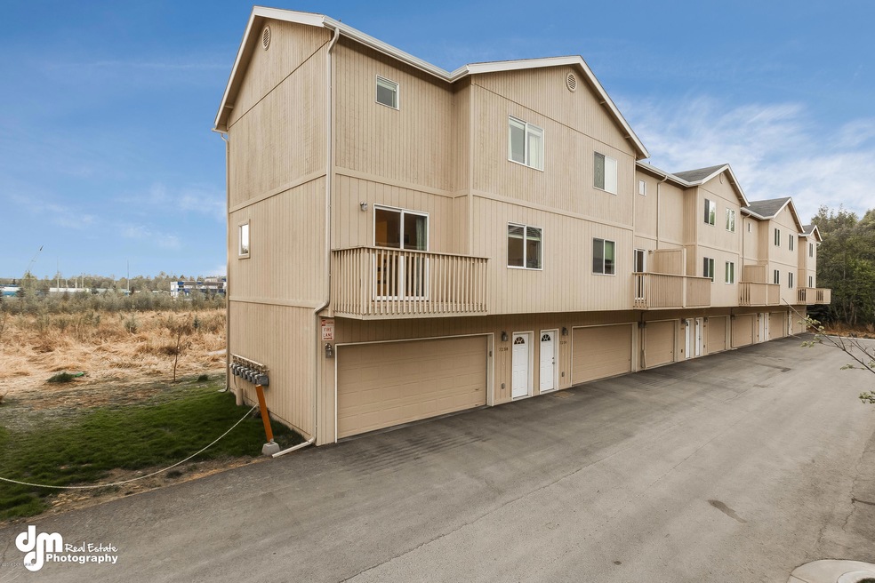 Exterior - Front 20160503-DW-9736-FULL