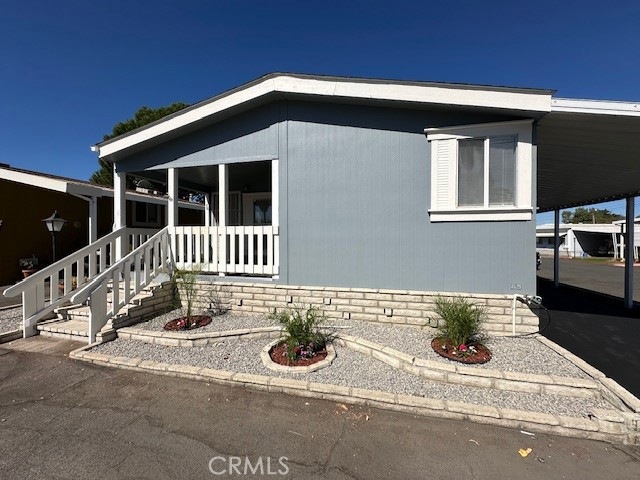 880 N Lake St unit 67, Hemet, CA 92544 - photo 1