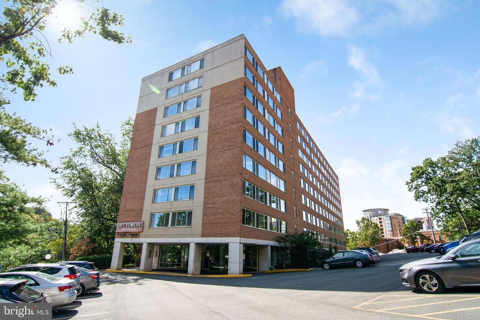 Taft Towers unit 104, Arlington, VA 22201 - photo 1