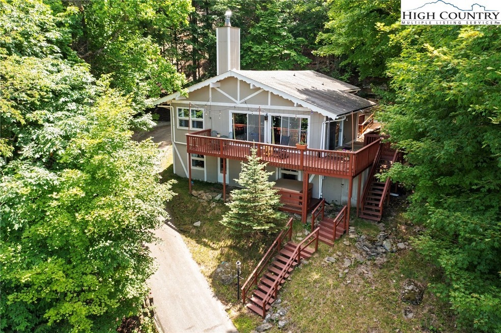 Sunshine Chalet has level entry in rear