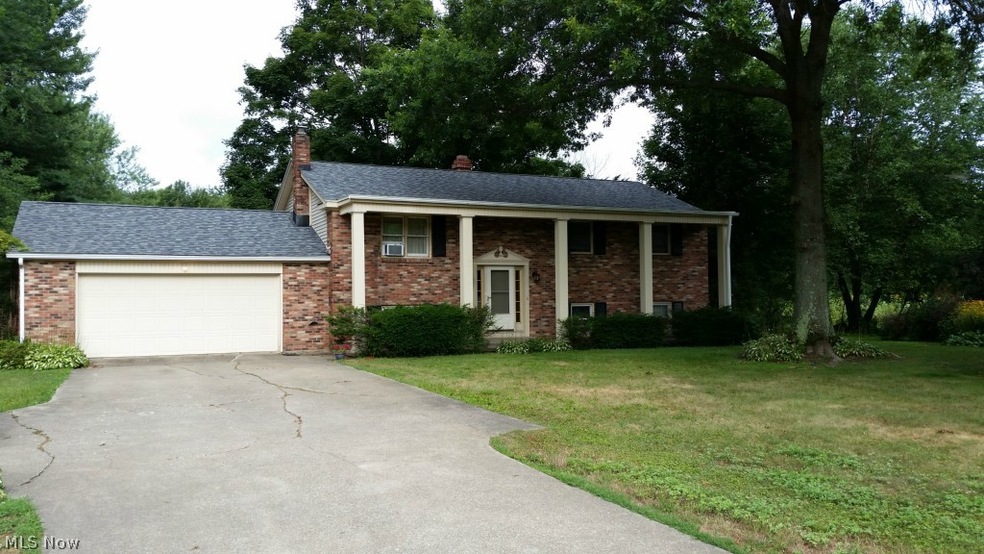 475 Center Rd, Conneaut, OH 44030 - photo 1