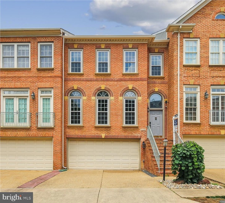 8038 Kidwell Hill Ct, Vienna, VA 22182 - photo 1