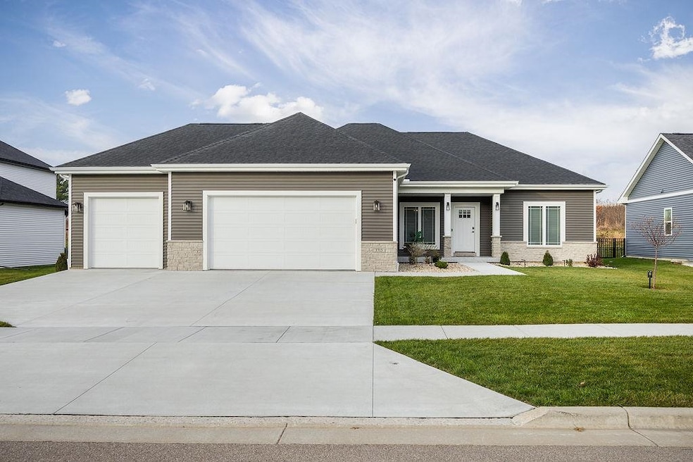 3715 Tanglewood Place, Janesville, WI 53546 - photo 1