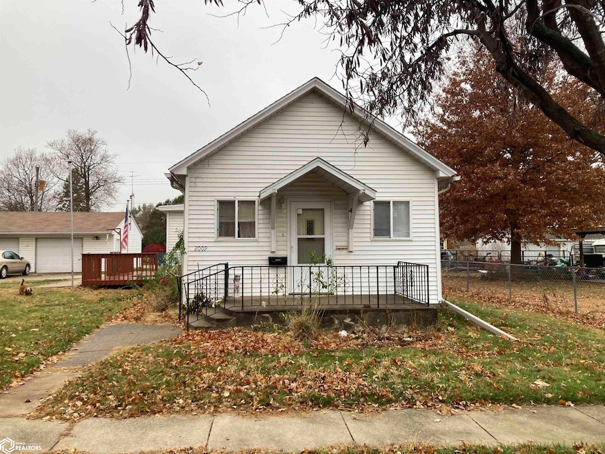 2009 S Central Ave, Burlington, IA 52601 - photo 1
