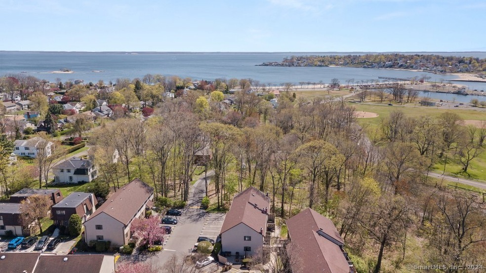 202 Soundview Ave unit 20, Stamford, CT 06902 - photo 1