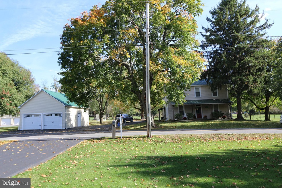 12329 Itnyre Rd, Smithsburg, MD 21783 - photo 1