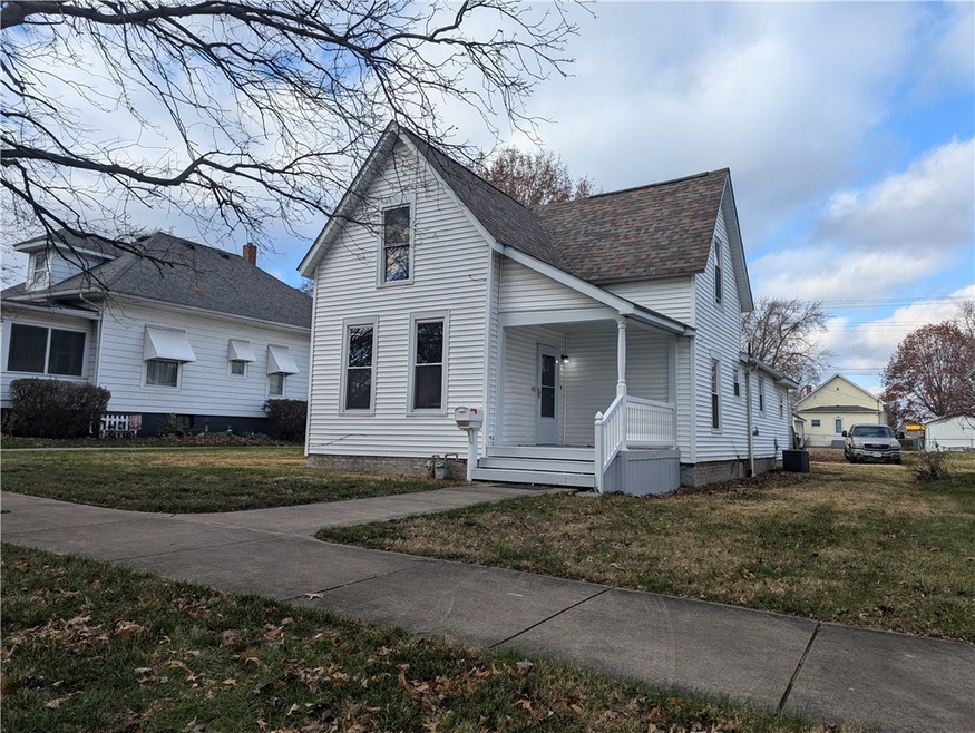 612 Lafayette Ave, Mattoon, IL 61938 - photo 1