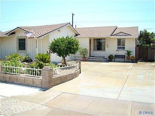 5752 Lemon Ave
