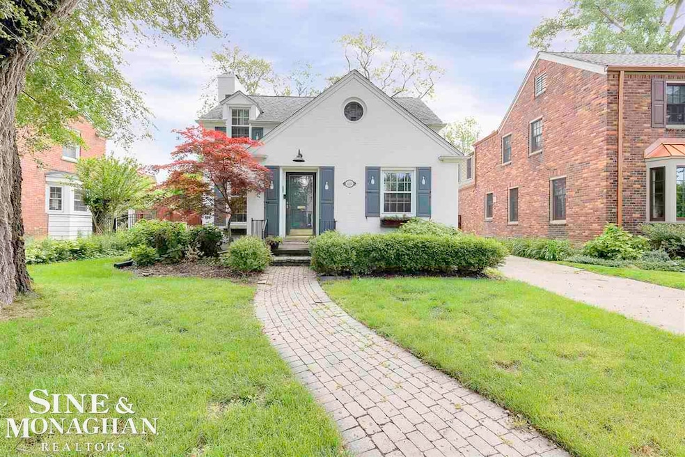 1222 Bishop Rd, Grosse Pointe Park, MI 48230 - photo 1