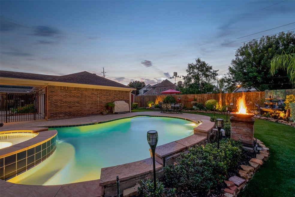 17418 Emerald Isle Dr, Houston, TX 77095 - photo 1