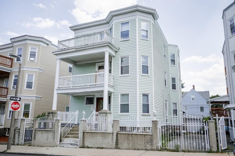 81 Dakota St unit 1, Dorchester Center, MA 02124 - photo 1