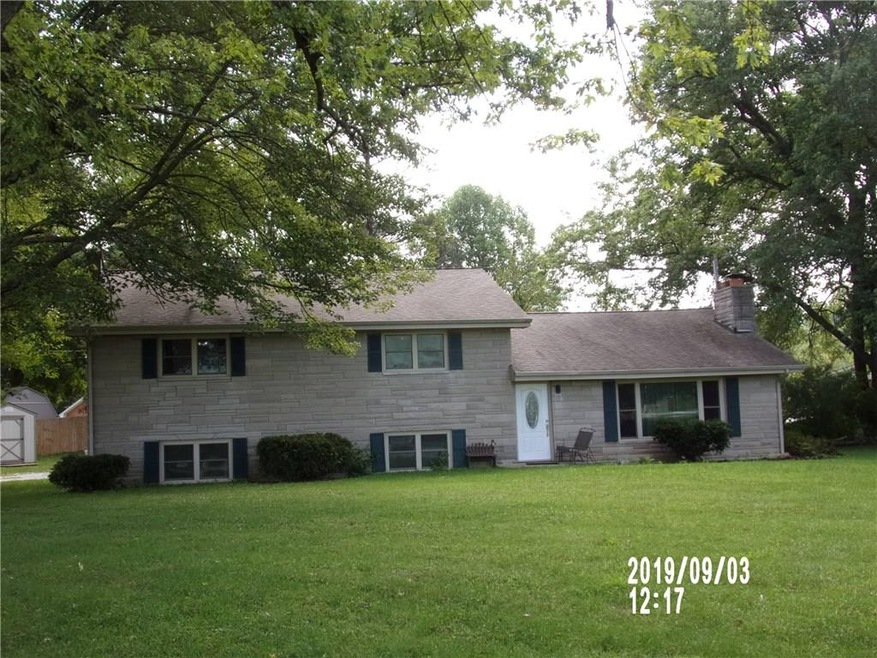 5305 Rocky Ford Rd, Columbus, IN 47203 - photo 1