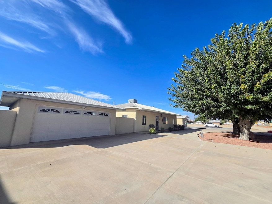 1307 Oregon Ave, Alamogordo, NM 88310 - photo 1