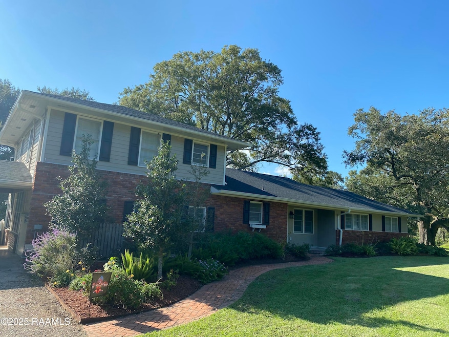 For Sale $270,000 • Co-Listing Agent