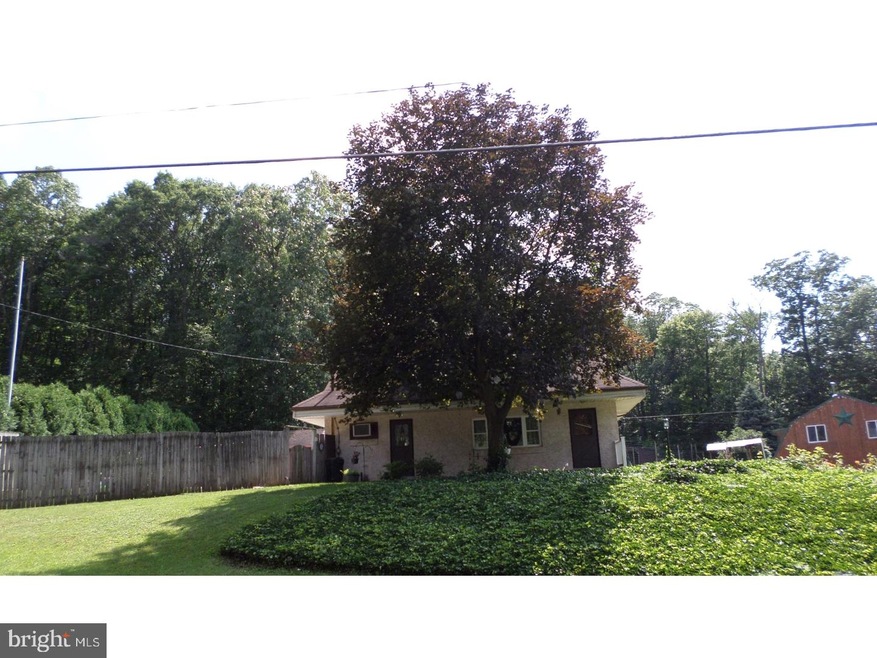 1039 Maple Grove Rd, Mohnton, PA 19540 - photo 1