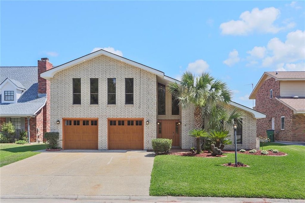 411 Charles Ct, Slidell, LA 70458 - photo 1