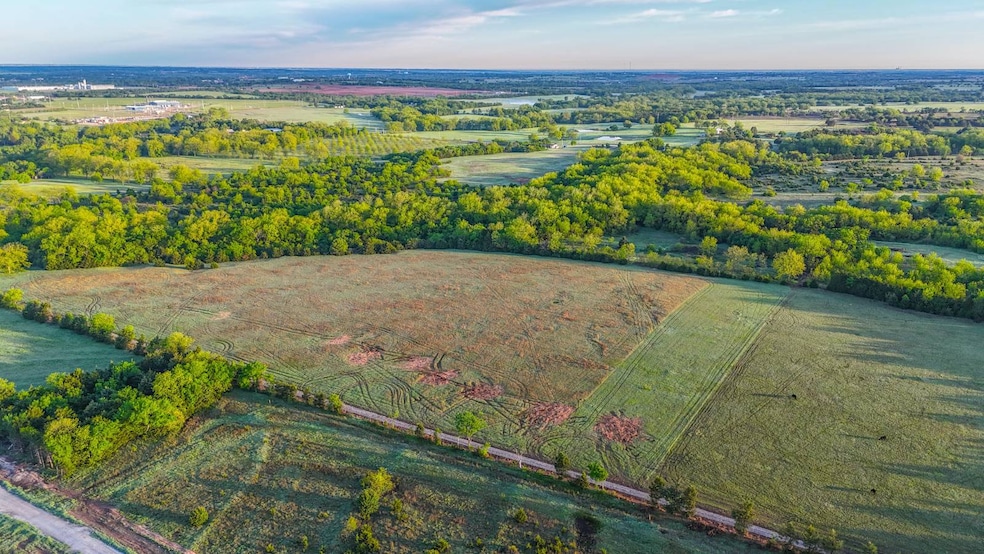 For Sale $476,000
