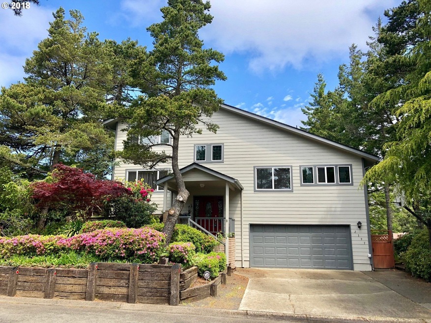 2397 24th St, Florence, OR 97439 - photo 1