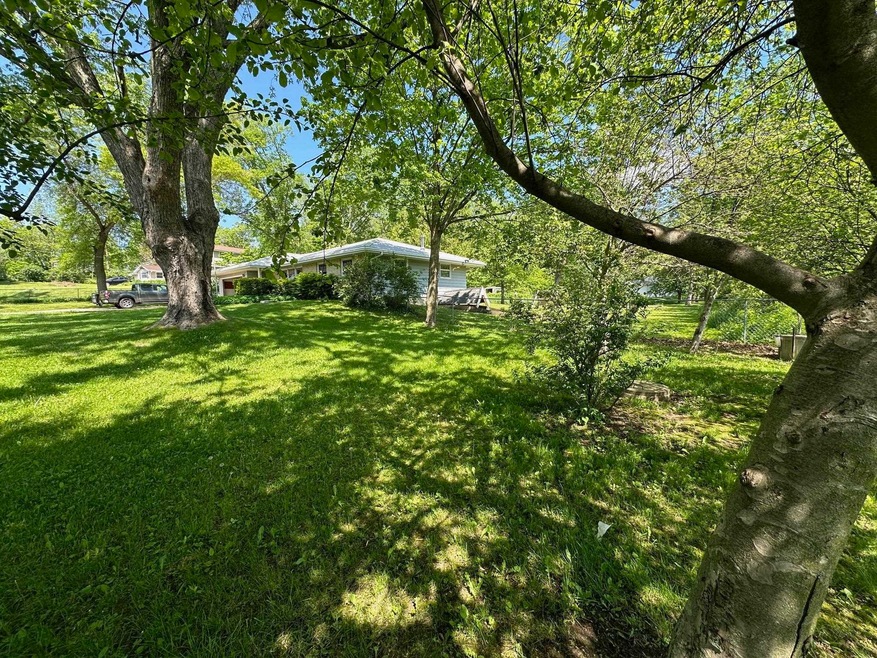 6106 Whalen Rd, Fitchburg, WI 53593 - photo 1