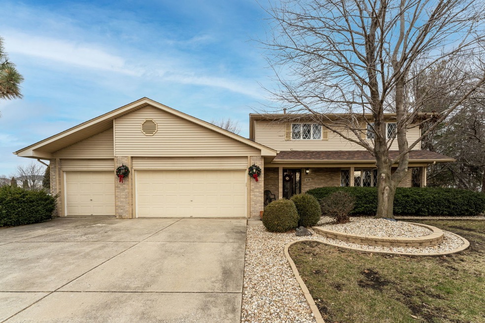 636 Phlox Cir, Matteson, IL 60443 - photo 1