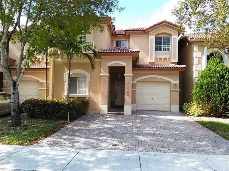11465 NW 71st St, Doral, FL 33178 - photo 1