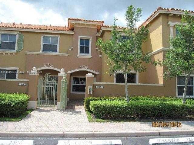 10592 SW 6th St unit 1405, Pembroke Pines, FL 33025 - photo 1