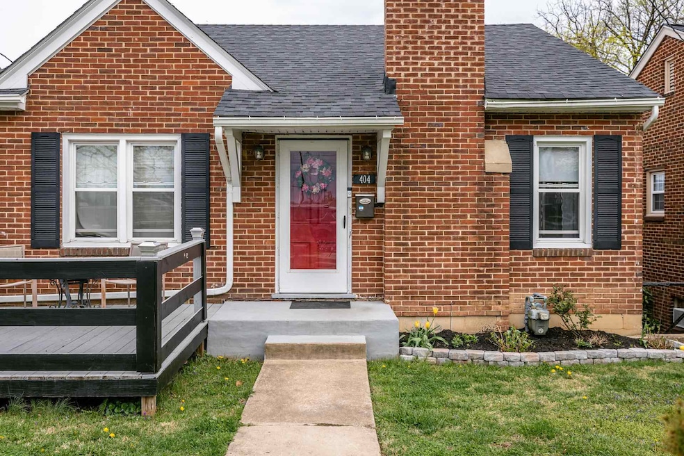 404 Pine Ave, Waynesboro, VA 22980 - photo 1