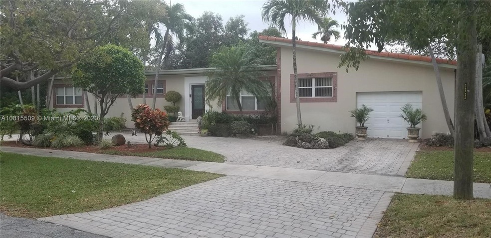 large circular drive way . Expansive 1 store home 