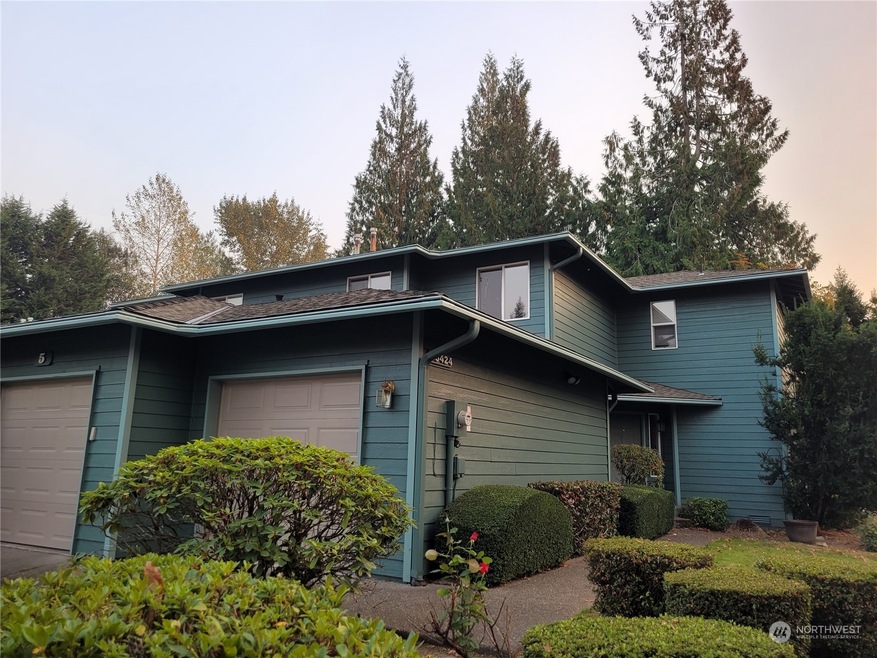 25424 213th Place SE unit 5, Maple Valley, WA 98038 - photo 1