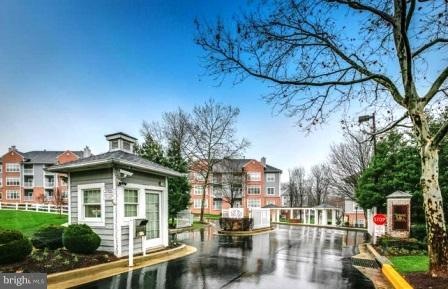 9126 Groffs Mill Dr unit 9126, Owings Mills, MD 21117 - photo 1