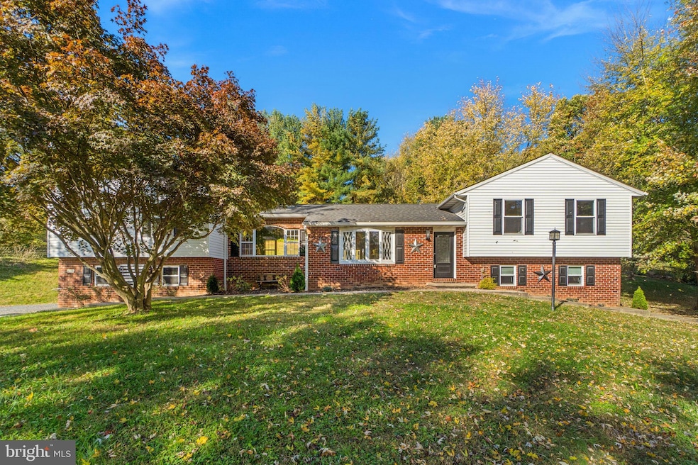 1414 Old New Windsor Rd, New Windsor, MD 21776 - photo 1