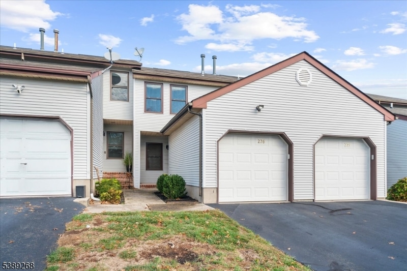 276 Spruce Ct, Flemington, NJ 08822 - photo 1