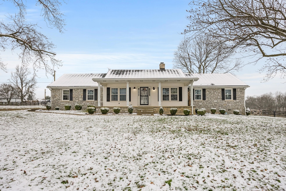864 Escondida Rd, Paris, KY 40361 - photo 1