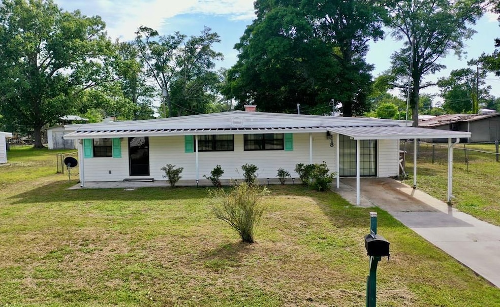 118 Bellamy Cir, Port Saint Joe, FL 32456 - photo 1