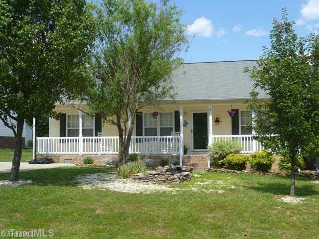 3627 Southpark Dr, High Point, NC 27263 - photo 1