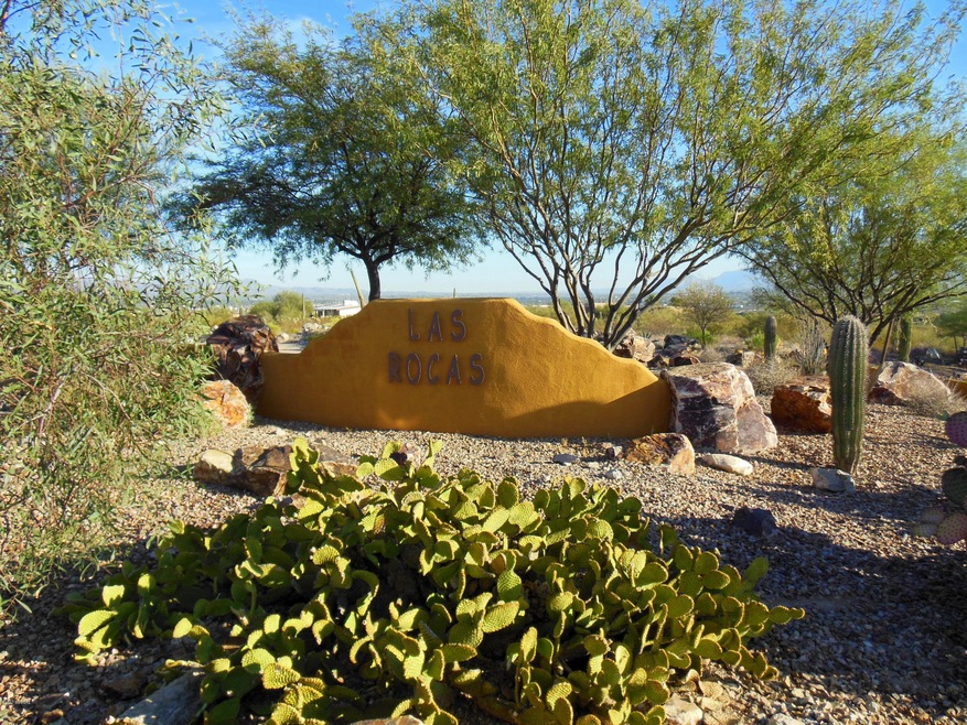 Las Rocas Entrance