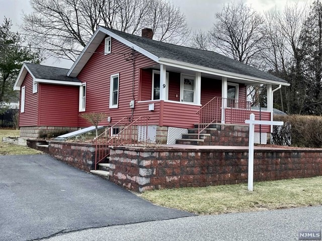 9 Cotter Ave, Butler, NJ 07405 - photo 1