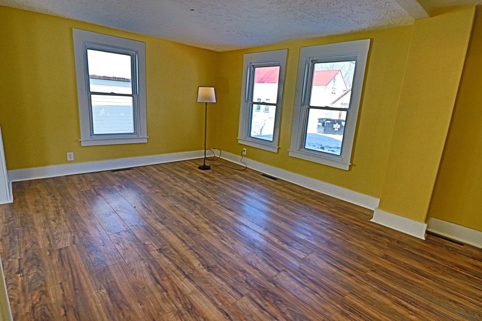 29 Back St, Campton, NH 03223 - photo 1