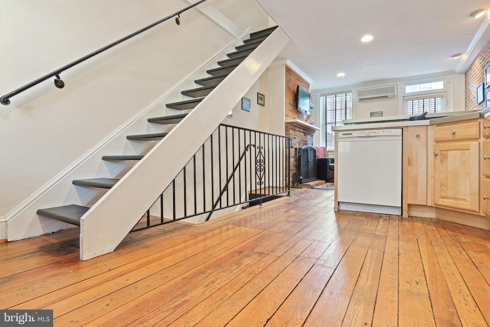 711 Dover St, Baltimore, MD 21230 - photo 1