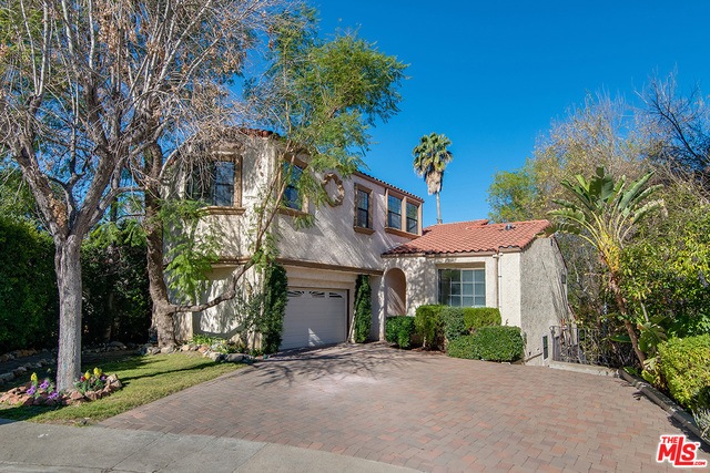 5247 Calderon Rd, Woodland Hills, CA 91364 - photo 1