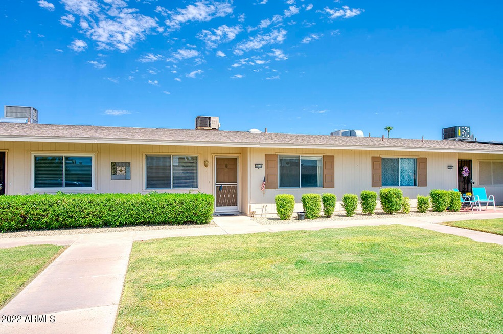 11146 W Emerald Dr unit 15C, Sun City, AZ 85351 - photo 1