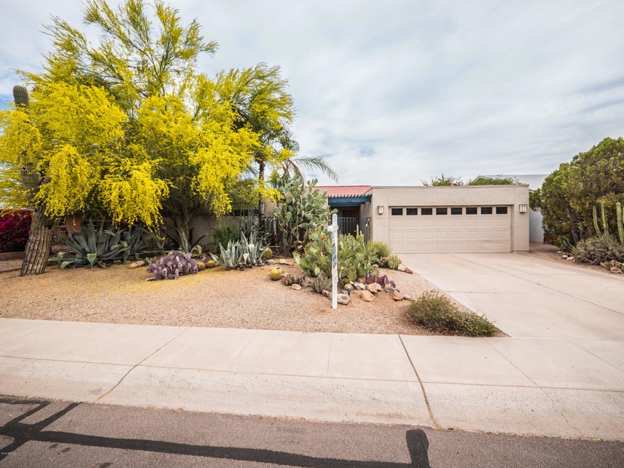 ATTRACTIVE HOME IN GREAT NEIGHBORHOOD