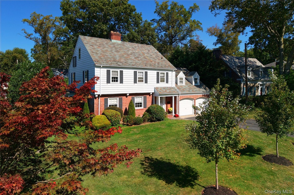 Pending $2,298,000 • Co-Listing Agent