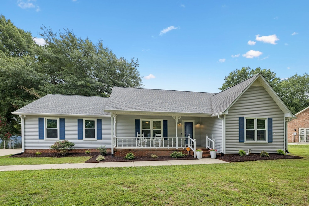 102 Sundown Dr, Smyrna, TN 37167 - photo 1