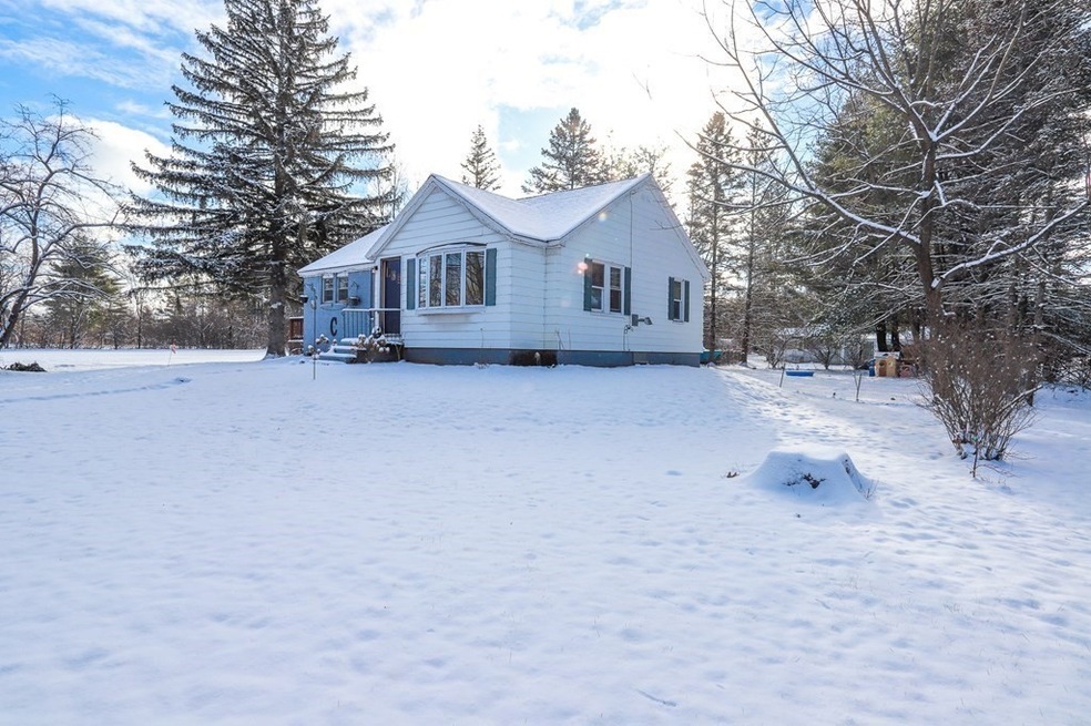 232 E River St, Orange, MA 01364 - photo 1