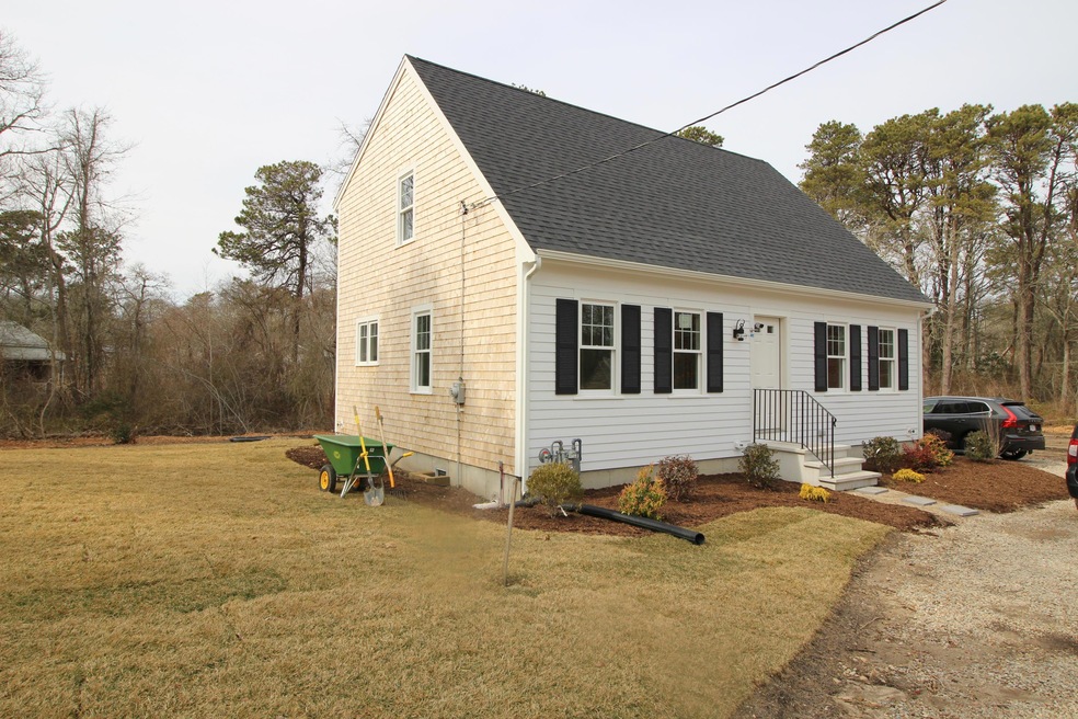 40 Forest Glen Rd, Hyannis, MA 2601 - photo 1